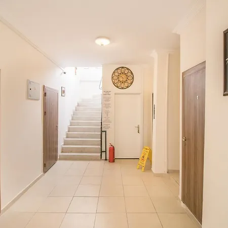 Apartament Near To Center And